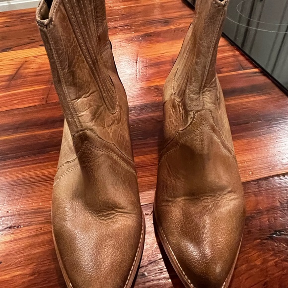 NWOB Distressed tan Frontier Free People Booties - Picture 7 of 10